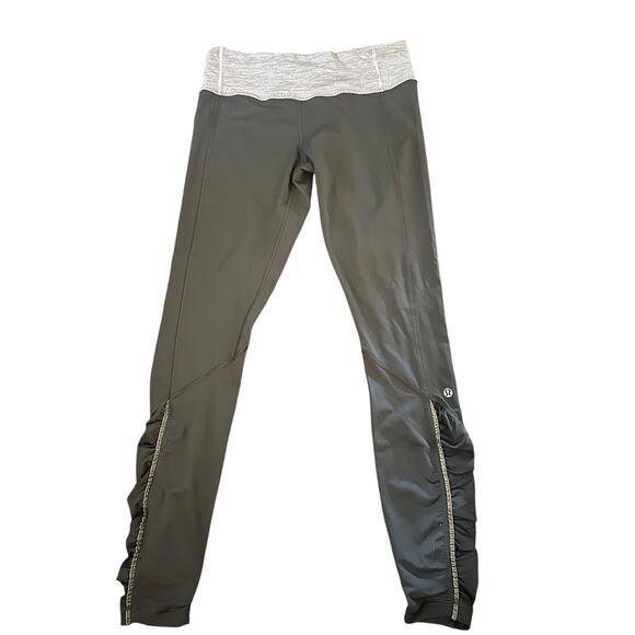 Lululemon Lavender Gray Everlux Leggings, Zipper Pocket, Size 10 - Picture 1 of 7